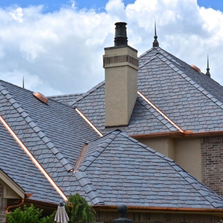 Skilled roofing contractor in Houston 77024.