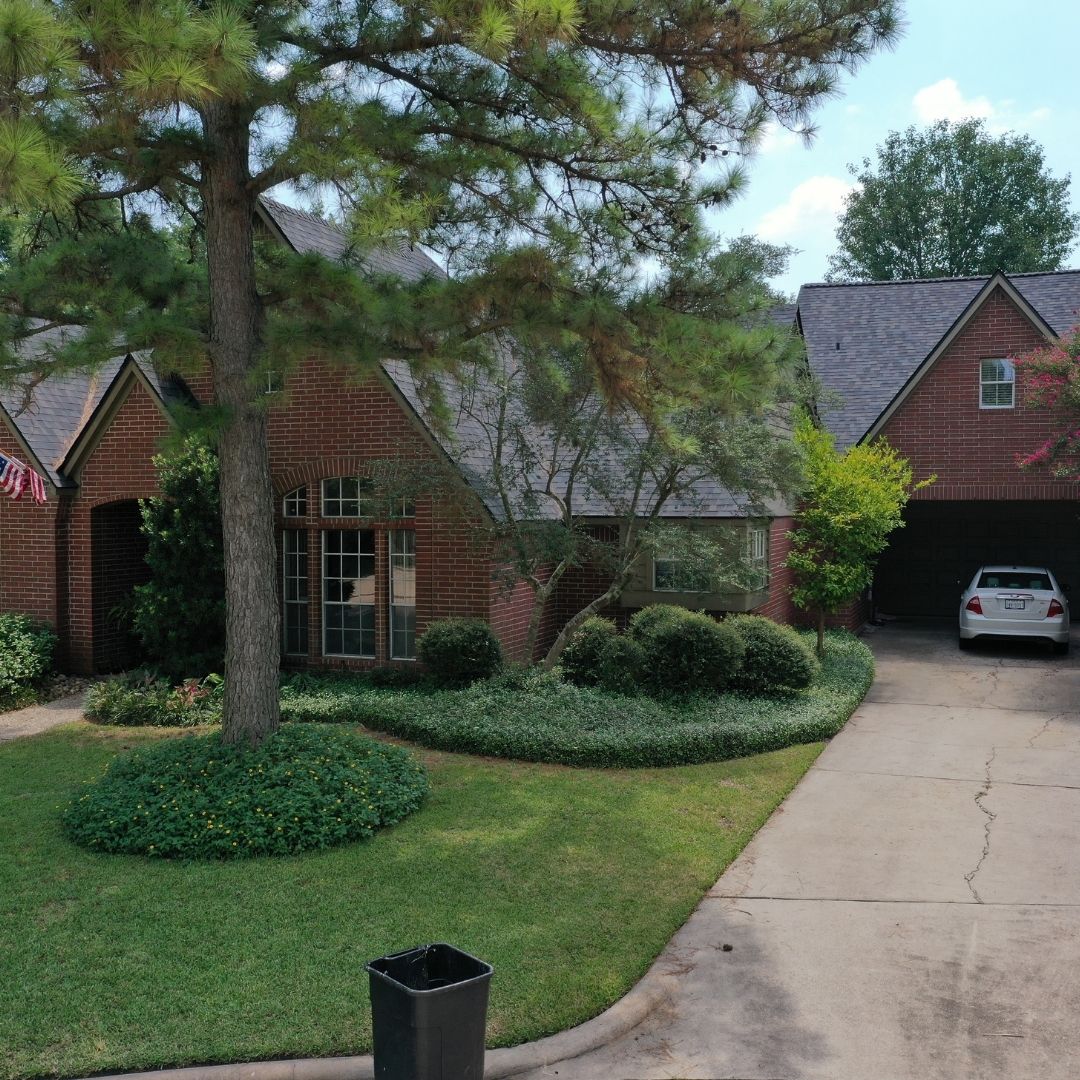 Expert roofing contractor available in Hedwig Village.